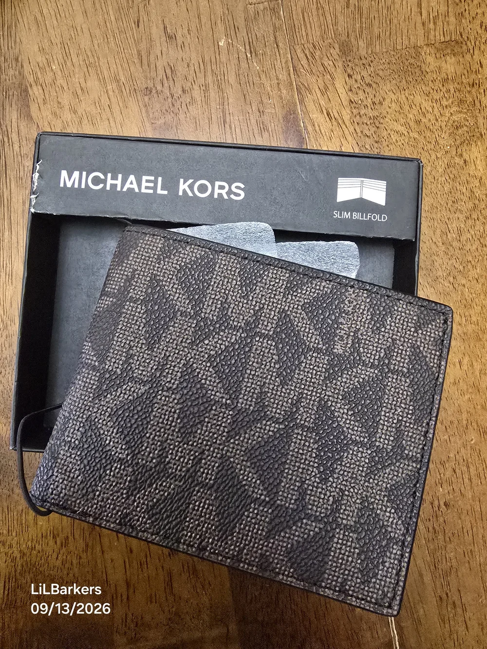 Michael Kors Men's Brown/Black Signature Bifold Card Wallet